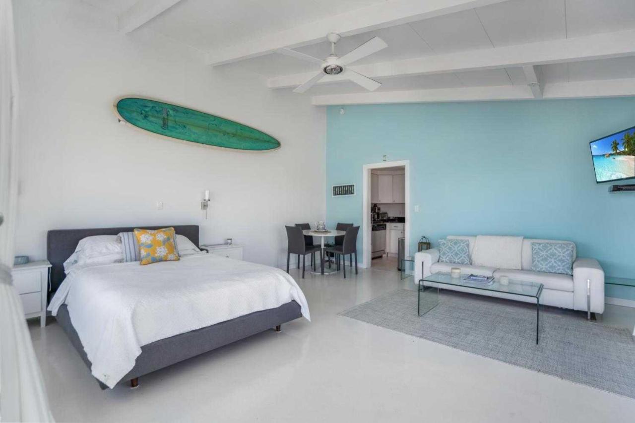 Driftwood On The Ocean 3*