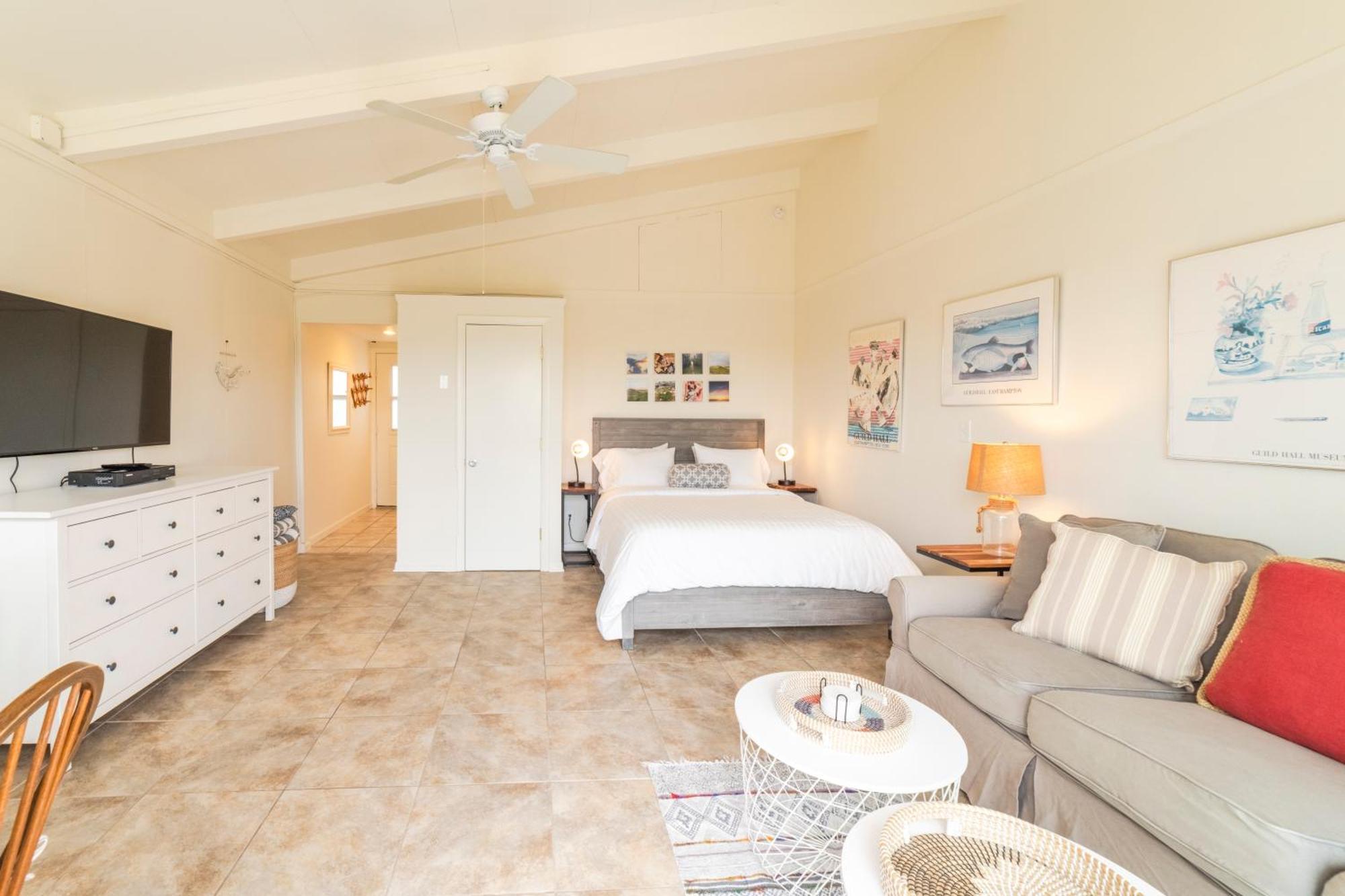 Driftwood On The Ocean 3*